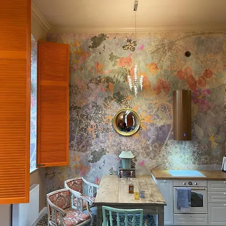 Apartament Lakshmi- Vinci アパート