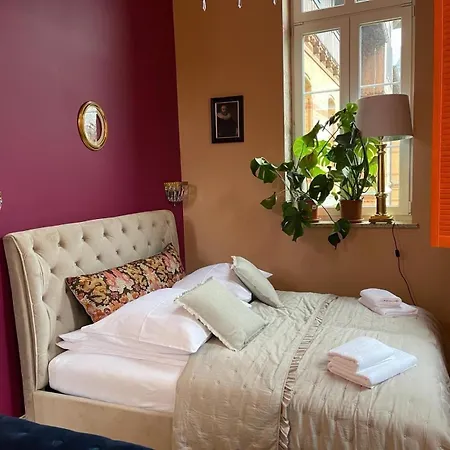 Apartament Lakshmi- Vinci アパート *